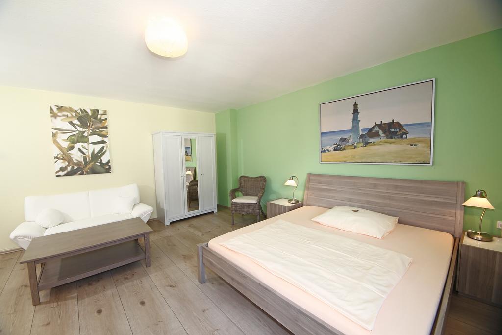 Stadthotel Juelich - Hotelwohnungen Bagian luar foto
