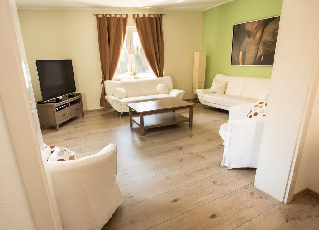 Stadthotel Juelich - Hotelwohnungen Bagian luar foto