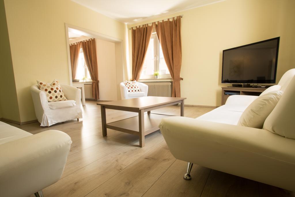 Stadthotel Juelich - Hotelwohnungen Bagian luar foto